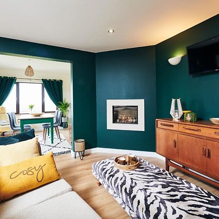 Maes Y Mel- A Couples, Pet Friendly, Rural Romantic Getaway With Countryside Views Gellywen Dış mekan fotoğraf