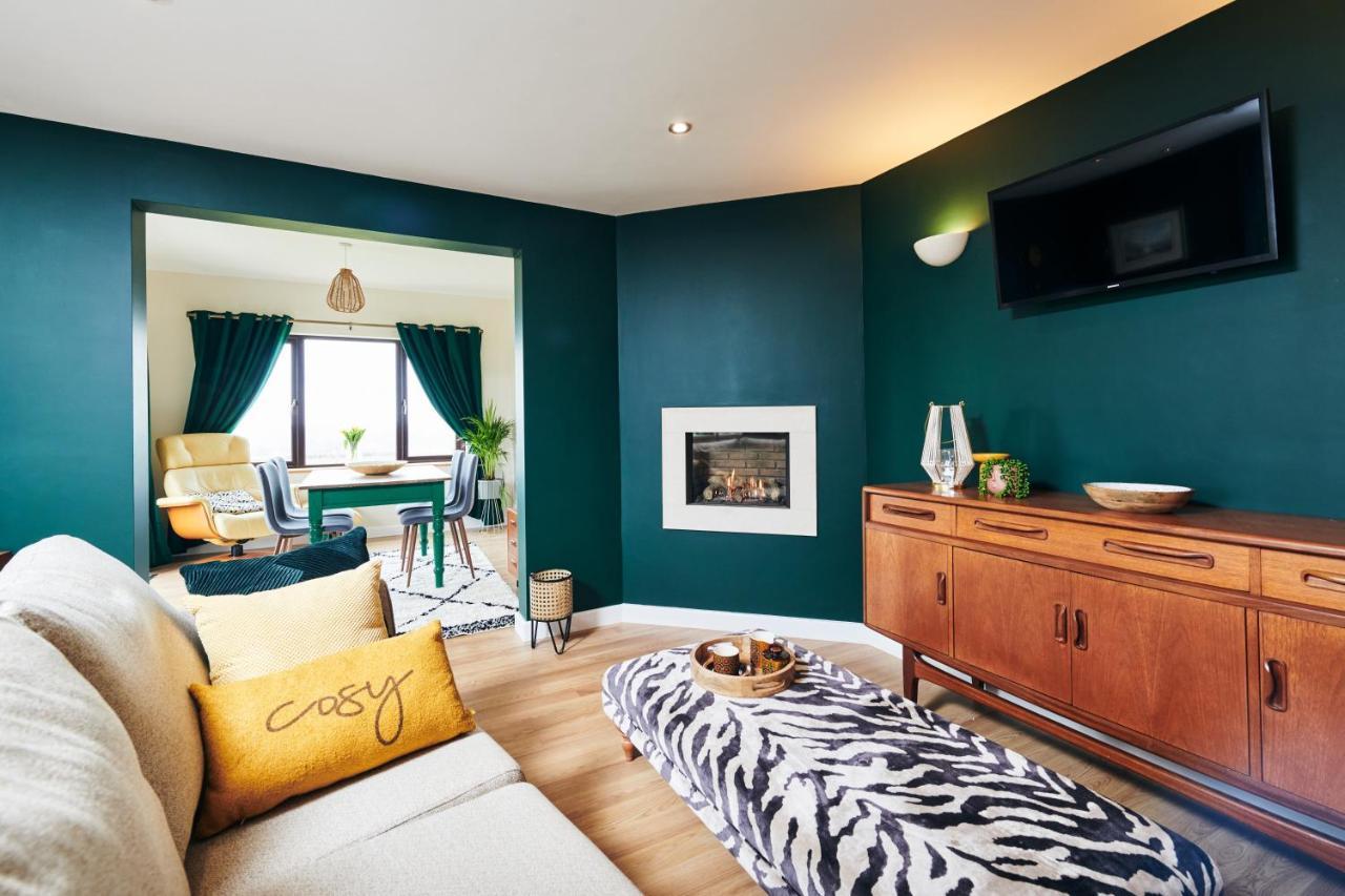 Maes Y Mel- A Couples, Pet Friendly, Rural Romantic Getaway With Countryside Views Gellywen Dış mekan fotoğraf