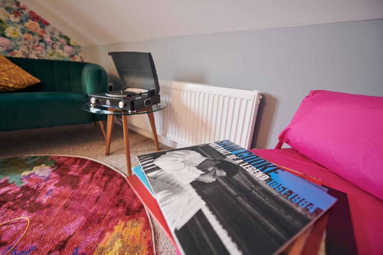 Maes Y Mel- A Couples, Pet Friendly, Rural Romantic Getaway With Countryside Views Gellywen Dış mekan fotoğraf